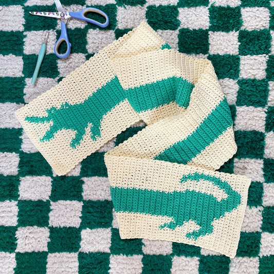 Crochet scarf pattern - crocodile