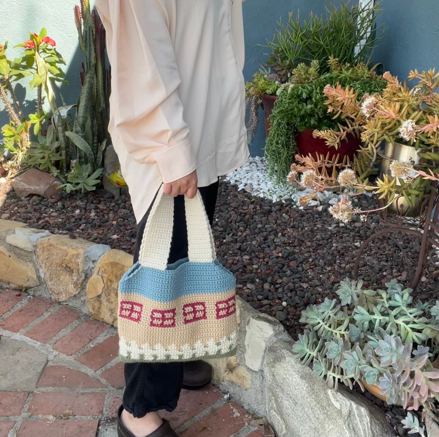 Crochet Bag Pattern - This House Is Not A Home bag