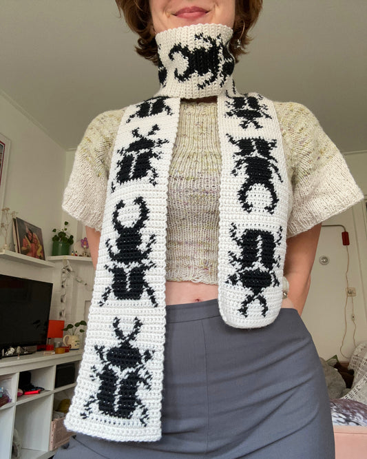 Crochet scarf pattern ✧ Beetle