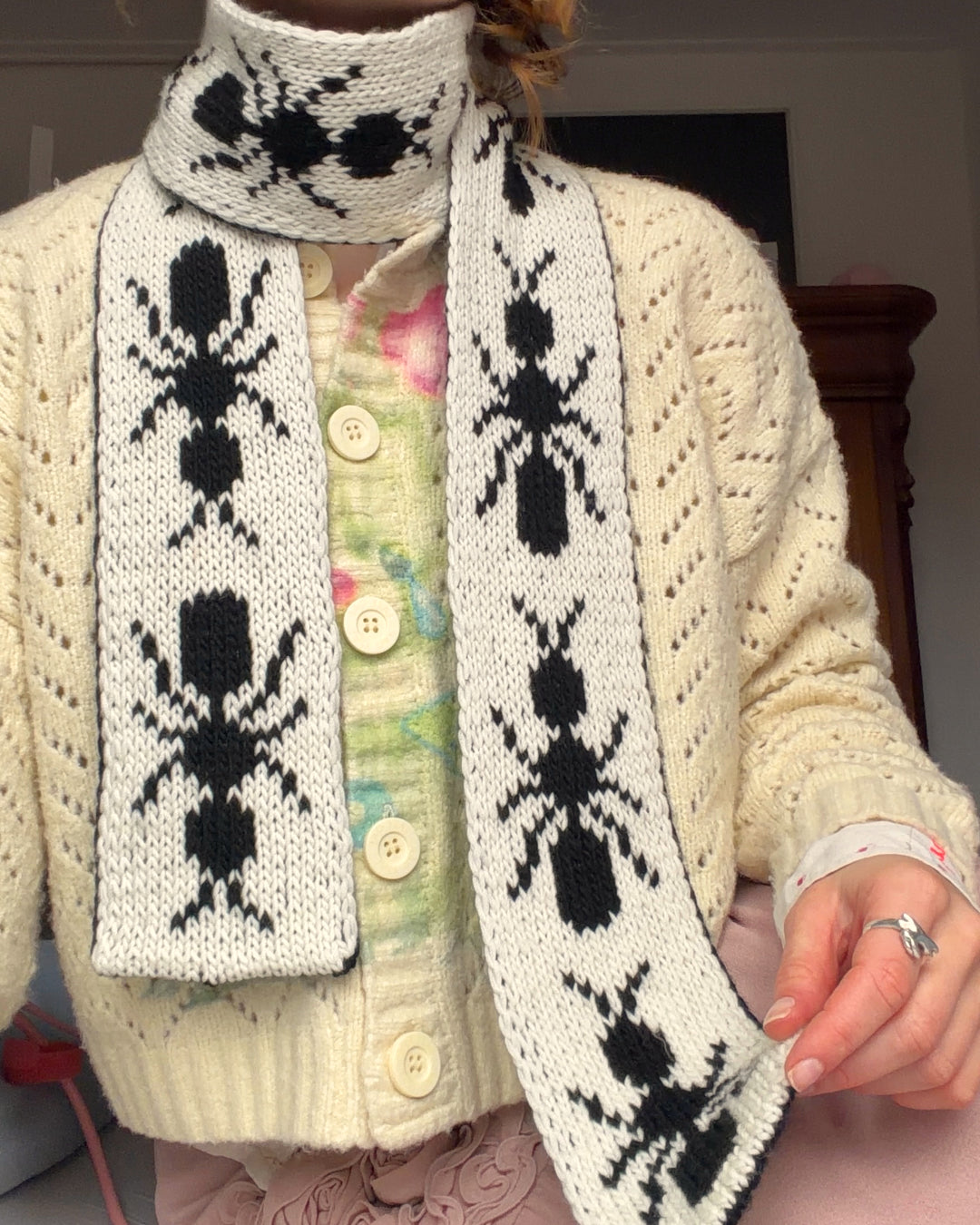 Scarf knitting pattern ✧ Ant