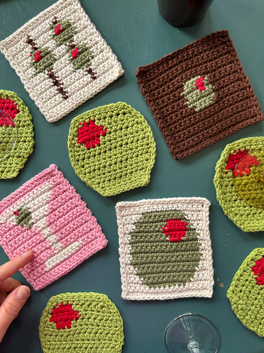 Crochet coasters pattern ✧ Olive & Dirty martini