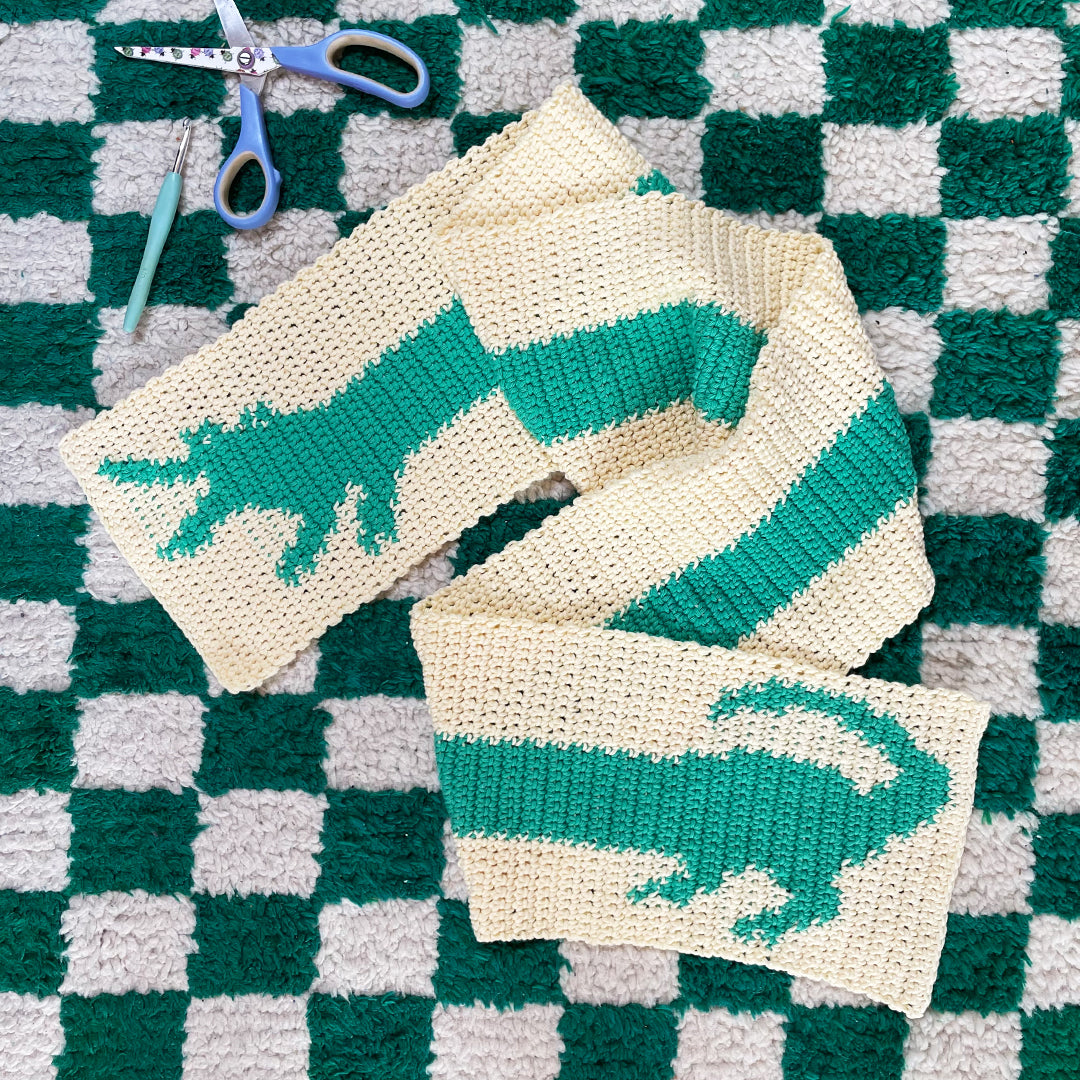 Crochet scarf pattern crocodile