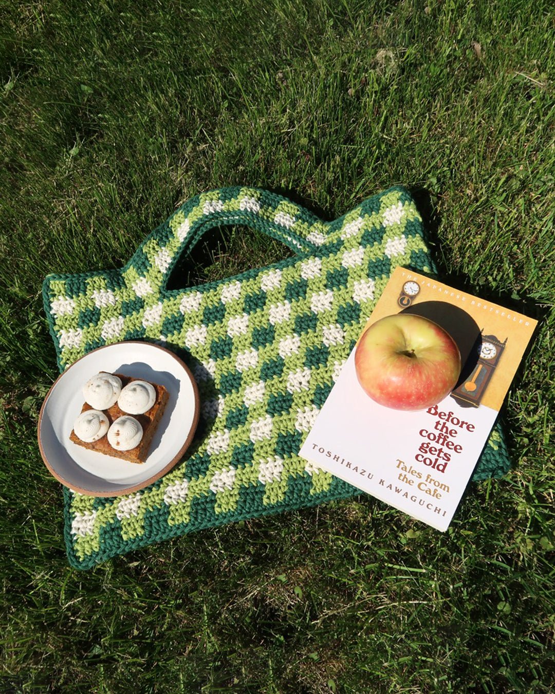 Crochet bag pattern ✧ Picnic bag - devout hand