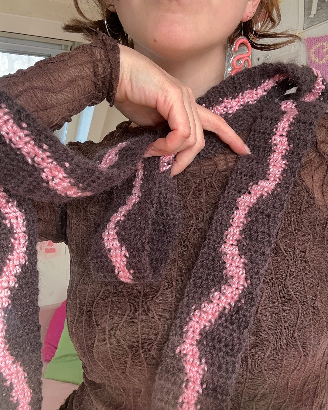 Crochet mini scarf pattern ✧ Worm - devout hand