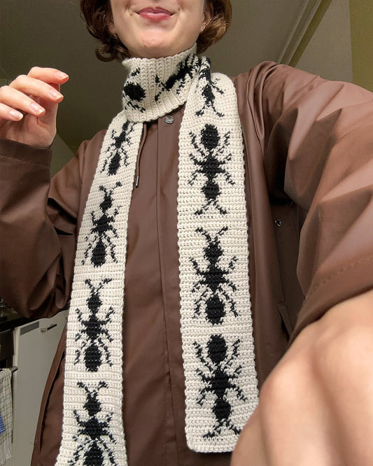 Crochet scarf pattern ✧ Ants - devout hand