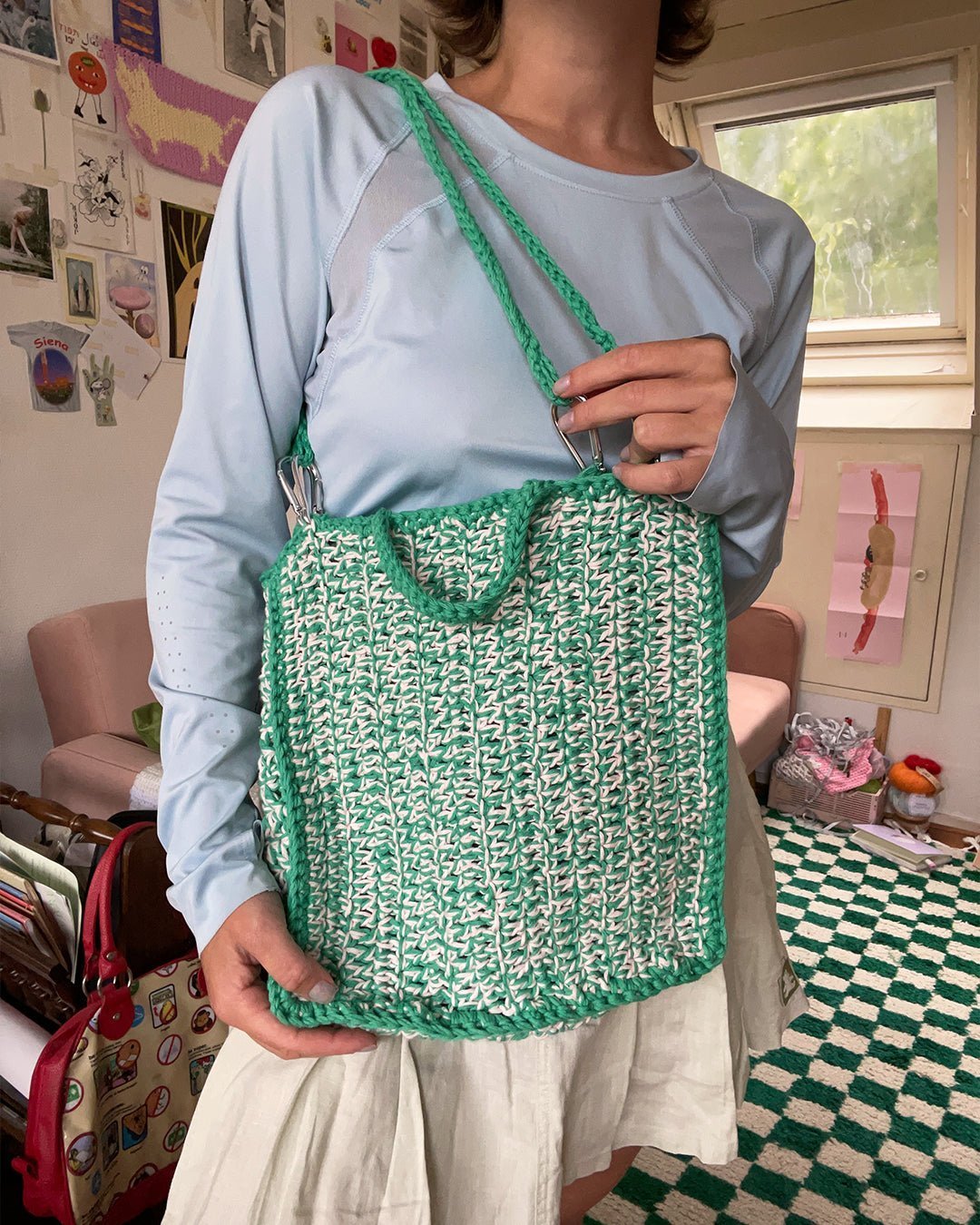 Crochet bag pattern ✧ Two - tone tote - devout hand