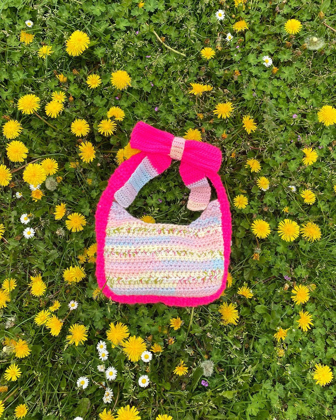 Super-Cute Crocheted Kids Handbag For A Mini-Fashionista - Daily Crochet | Crochet  purse pattern free, Crochet purse patterns, Crochet bag pattern